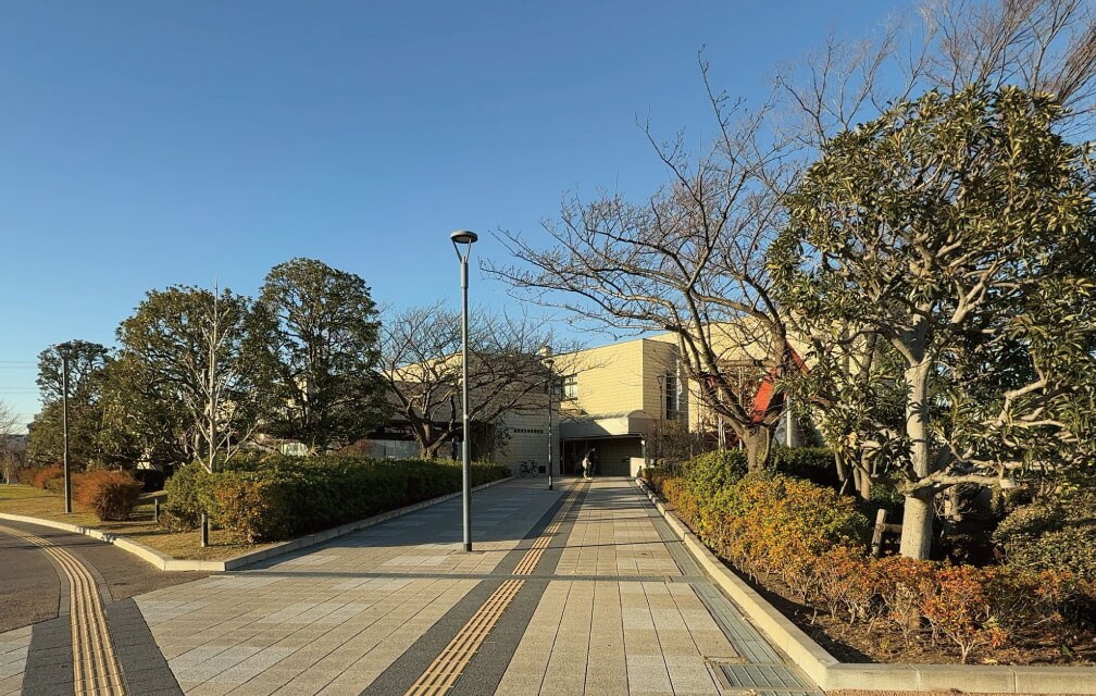 浦安市立中央図書館